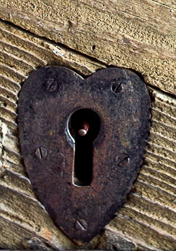 heart keyhole